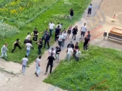 Массовая драка мужчин и женщин с мигрантами в Татарстане попала на ...